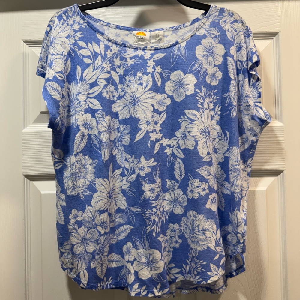 C.C Relaxed Blue and White Short Sleeve Blouse